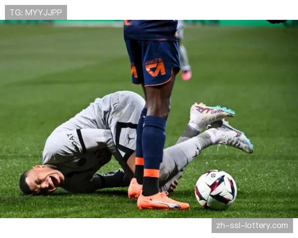 官方:姆巴佩因轻微肌肉疲劳缺席本轮联赛 官方:姆巴佩因轻微肌肉疲劳缺席本轮联赛